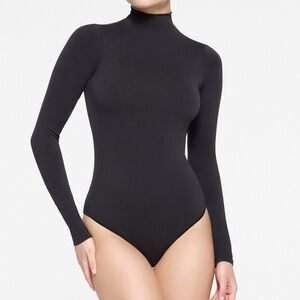 Skims Essential Mock Neck Long Sleeve Bodysuit